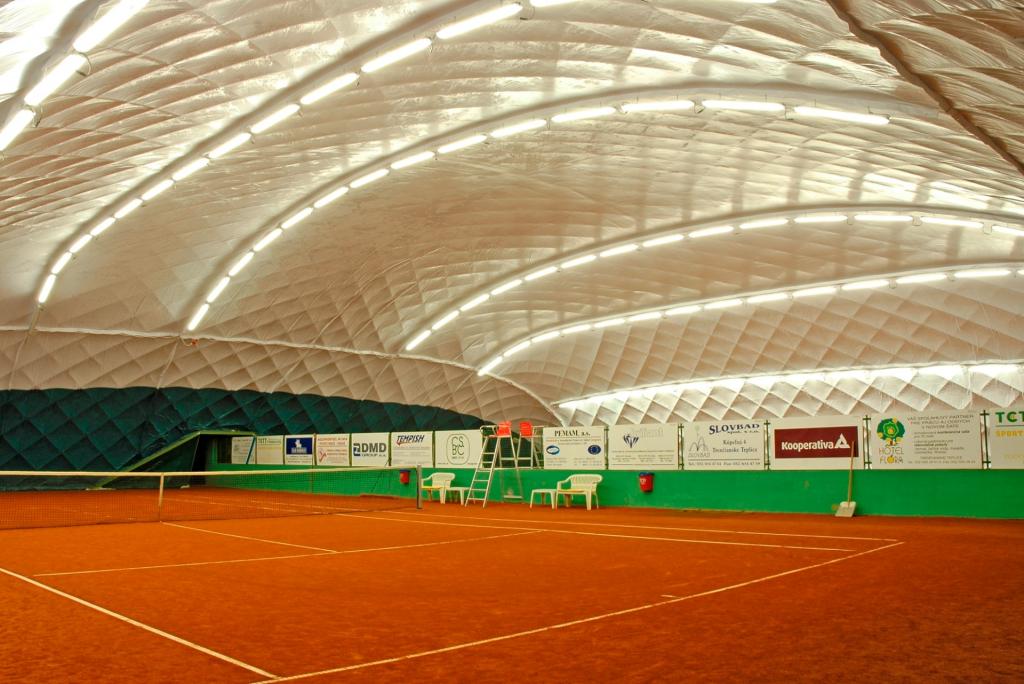 ÚSPEŠNÝ TURNAJ NA BARAČKE