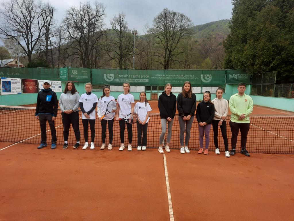 DRUŽTVÁ V TENISE 2022